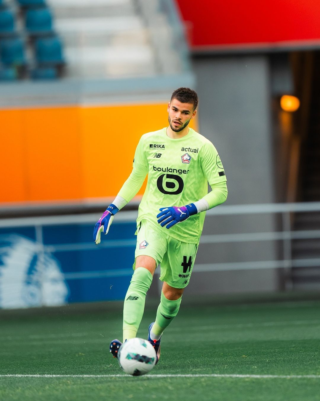 里尔发布备战花絮，转会期内部沟通，英超任务艰巨，纪律约束更严格的简单介绍-开云体育